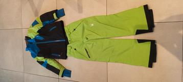 Ski pak beschikbaar voor biedingen