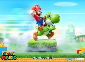 Les 4 premières figurines de Super Mario Mario & Yoshi en éd