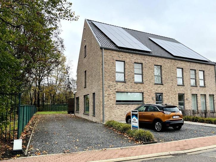 Halfopen bebouwing op toplocatie in Hasselt (2016), Immo, Huizen en Appartementen te koop, Hasselt, 200 tot 500 m², Hoekwoning