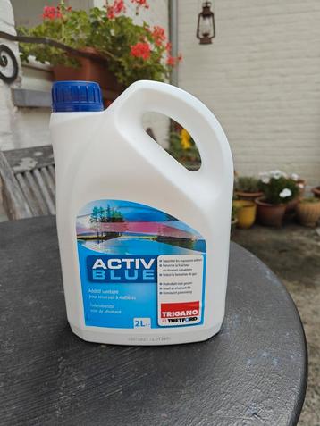 Chemisch toiletvloeistof 2l concentraat beschikbaar voor biedingen