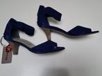 Nieuw: blauwe fluwelen hakken, Vêtements | Femmes, Chaussures, Chaussures à haut talons, Enlèvement, Bleu, Neuf