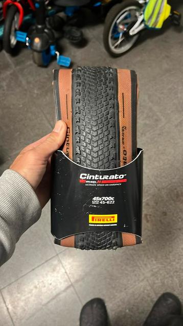 Pirelli Cinturato fietsband gravel beschikbaar voor biedingen
