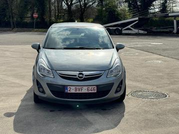 Opel Corsa 1.2i van 2011 met 70000km!!! TOPSTAAT
