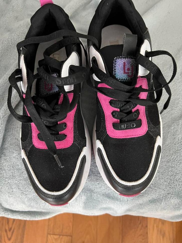 Sneakers van Liu Jo, Kleding | Dames, Schoenen, Zo goed als nieuw, Sneakers, Zwart, Verzenden