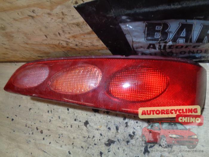 Feu arrière droit d'un Fiat Seicento, Autos : Pièces & Accessoires, Éclairage, Fiat, Utilisé, 3 mois de garantie, Enlèvement ou Envoi