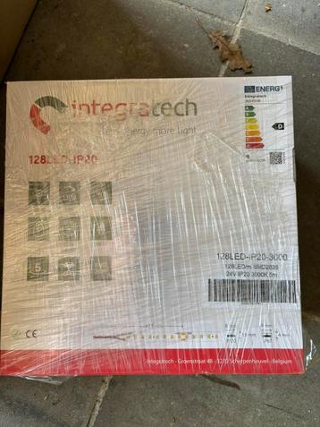 Led strip Integratech 24V - 3000 & 4000K in totaal 45 meter beschikbaar voor biedingen