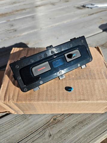 VW Passat B8 rear climate control panel 3g0907049d beschikbaar voor biedingen