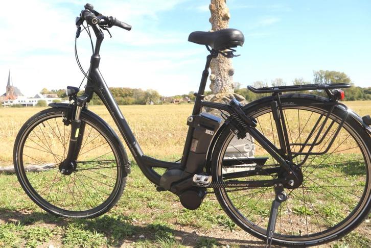 Raleigh Dover 8S  met gloednieuwe motor impulse 2.3, Fietsen en Brommers, Elektrische fietsen, Zo goed als nieuw, Overige merken