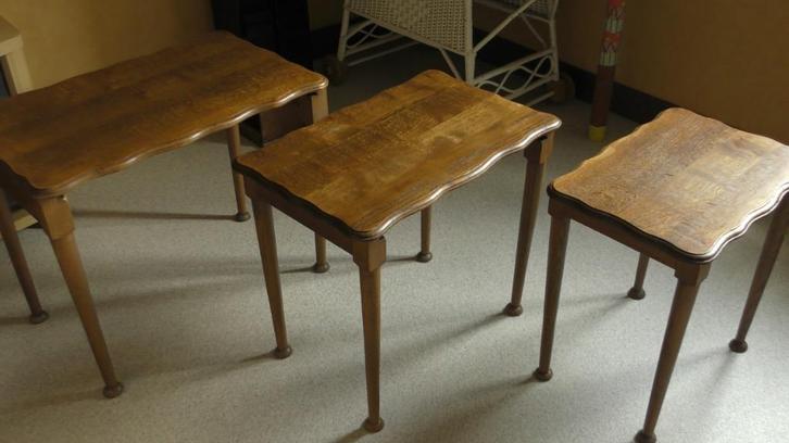 3 eiken bijzettafeltjes in set, Huis en Inrichting, Tafels | Bijzettafels, Gebruikt, Rechthoekig, 45 tot 60 cm, 55 tot 75 cm, Hout