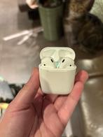 Apple Airpods, Ophalen of Verzenden, Gebruikt, In gehoorgang (in-ear), Bluetooth