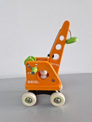 Brio de grue en bois.