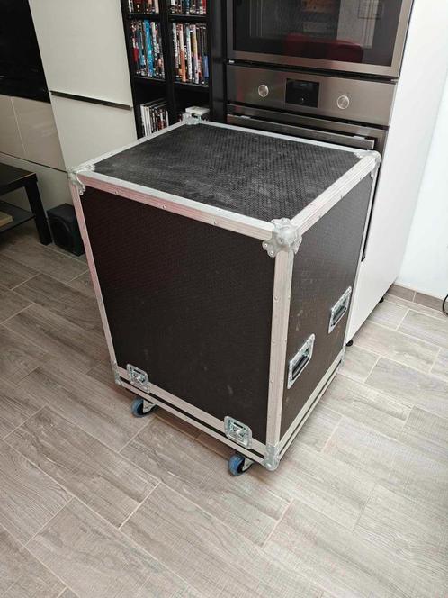 Flightcase basversterker, Muziek en Instrumenten, Behuizingen en Koffers, Gebruikt, Speaker of Versterker, Flightcase, Ophalen