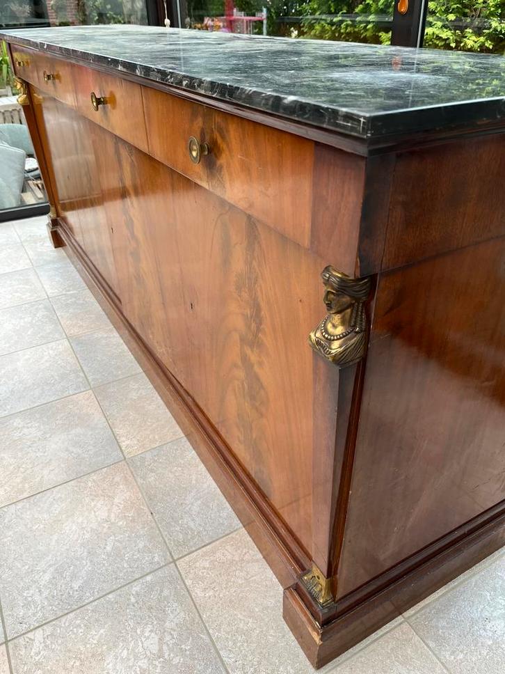 Armoire antique de style néo-Empire avec dessus en marbre, Antiquités & Art, Antiquités | Meubles | Armoires, Enlèvement