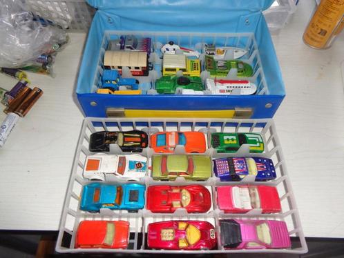 valise et voitures miniatures matchbox, Hobby en Vrije tijd, Modelauto's | 1:87, Gebruikt, Bus of Vrachtwagen, Matchbox, Ophalen