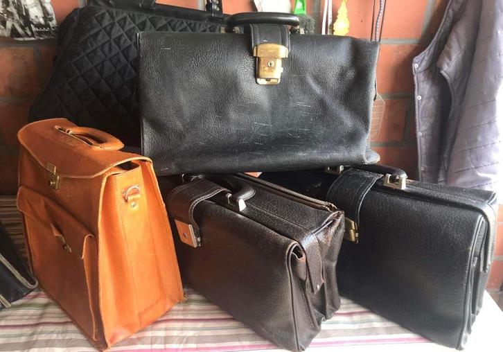 Oude tassen , dokterstas of schooltas, Handtassen en Accessoires, Tassen | Schoudertassen, Gebruikt, Oranje, Ophalen of Verzenden