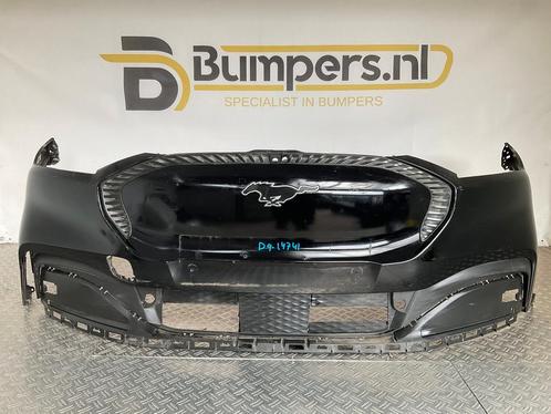 Bumper Ford Mustang Mach-E LJ8B-17E857-A Voorbumper D9-14741, Auto-onderdelen, Carrosserie, Bumper, Voor, Gebruikt, 6 maanden garantie