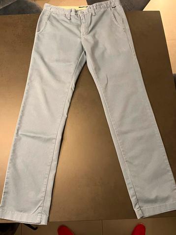 Vans blauwgrijze chino maat 33. Zeer goede staat. beschikbaar voor biedingen