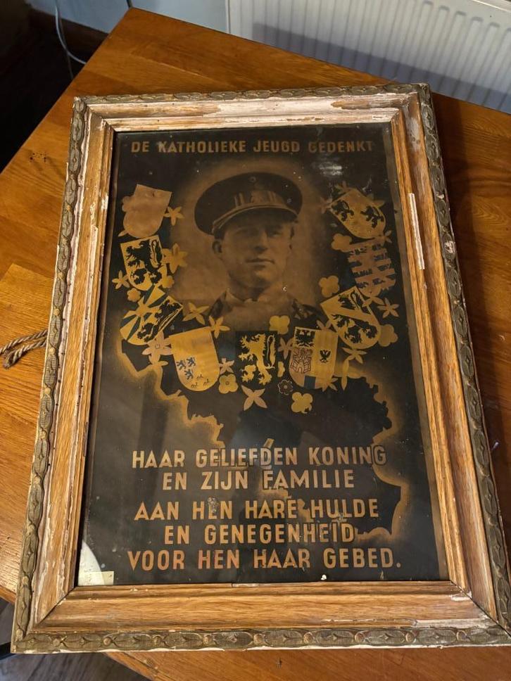 Oude kader Leopold 3, Verzamelen, Koningshuis en Royalty, Gebruikt, Kaart, Foto of Prent, Ophalen