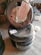 Set van 2 nieuwe banden 4 seizoenen 185 /65R15 88H, Nieuw