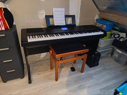 Yamaha DGX-660 Portable Grand Piano, Muziek en Instrumenten, Piano's, Zo goed als nieuw, Ophalen of Verzenden