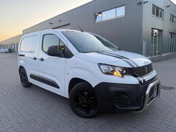Peugeot Partner 1.6 HDI Lichte Vracht - 3 zit - 1J GARANTIE beschikbaar voor biedingen