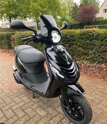 Zip 2takt gezocht beschikbaar voor biedingen