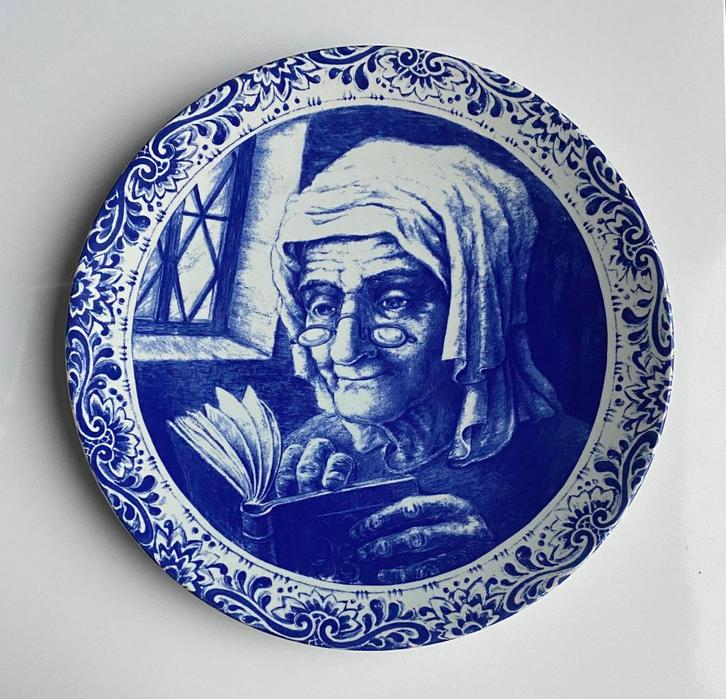 2 decoratieve Delfts blauwe borden – Boch & ander atelier, Huis en Inrichting, Woonaccessoires | Overige, Gebruikt, Ophalen
