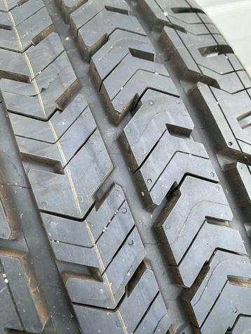 4 X 215/60 R17 C 104/102H MICHELIN Agilis beschikbaar voor biedingen