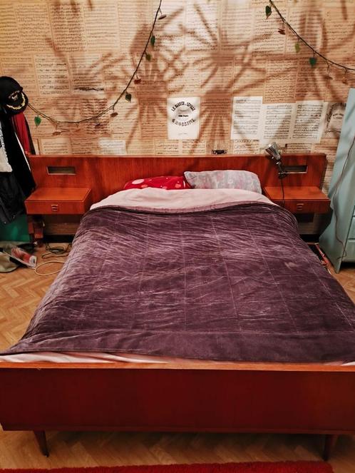 vintage bed, Antiek en Kunst, Antiek | Meubels | Bedden, Ophalen