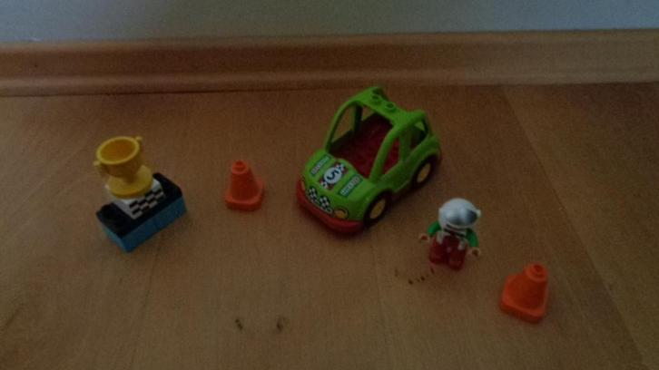 lego Duplo 10589 ralleyauto, Kinderen en Baby's, Speelgoed | Duplo en Lego, Zo goed als nieuw, Lego, Complete set, Ophalen