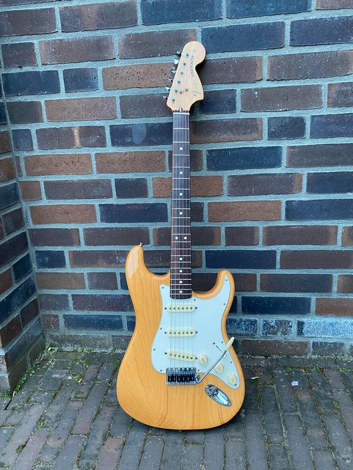Fender Classic 70’s Stratocaster natural 2002 Mexico, Musique & Instruments, Instruments à corde | Guitares | Électriques, Utilisé