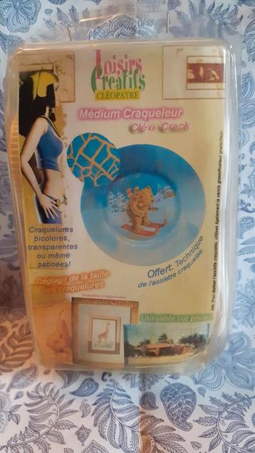 loisir creatif kit pour peinture craquelée marque cleopatre  beschikbaar voor biedingen