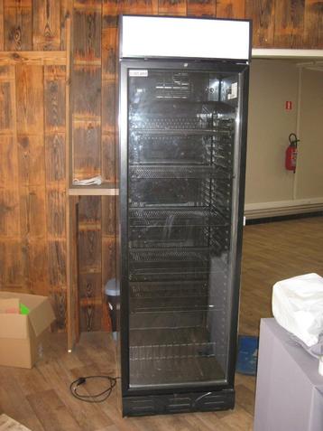 frigo met glazen deur beschikbaar voor biedingen