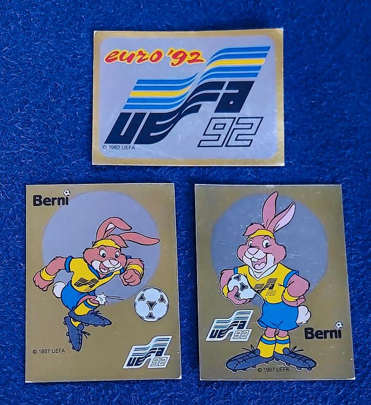 Panini stickers voetbal ' Euro 1992 - embleem BERNI ' #1/3, Hobby en Vrije tijd, Stickers en Plaatjes, Nieuw, Meerdere stickers