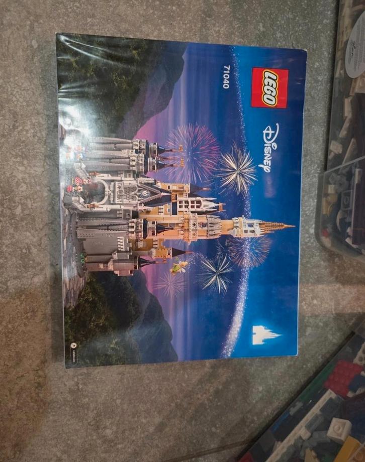 LEGO Disney – The Disney Castle (71040), Hobby en Vrije tijd, Verzamelkaartspellen | Yu-gi-Oh!, Zo goed als nieuw, Ophalen of Verzenden