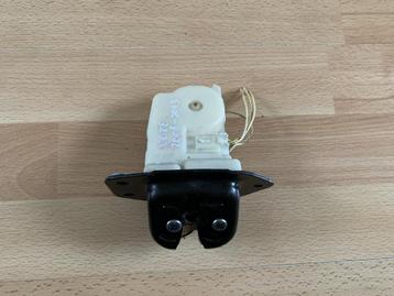 nissan note 2005 tot 2013 E11 achterklepslot slotmechaniek beschikbaar voor biedingen