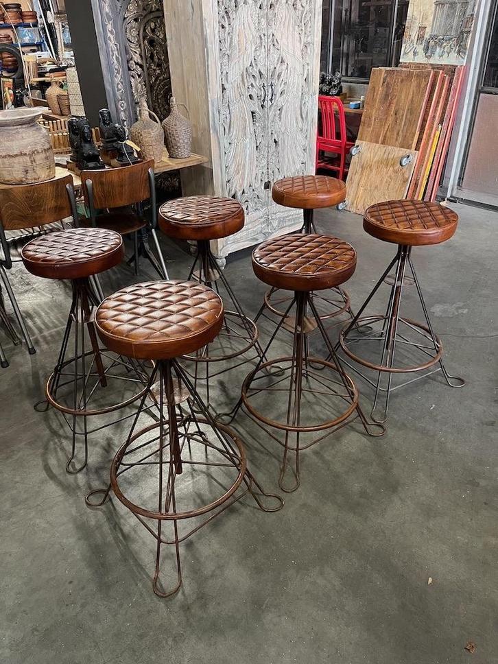 6 tabourets de bar industriels avec siège en cuir, Maison & Meubles, Tabourets de bar, Neuf, 60 à 90 cm, Cuir, Métal, 5 tabourets ou plus