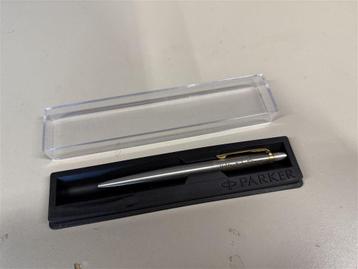 Parker Balpen - jotter balpoint zilver goud kleurig met grav, Divers, Ecriture, Enlèvement ou Envoi, Comme neuf