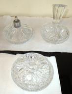 Parure de lavabo en cristal blanc VSL, Antiquités & Art, Antiquités | Verre & Cristal, Enlèvement ou Envoi