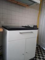 Keukenkast met keramisch vuur., Huis en Inrichting, Ophalen, Zo goed als nieuw
