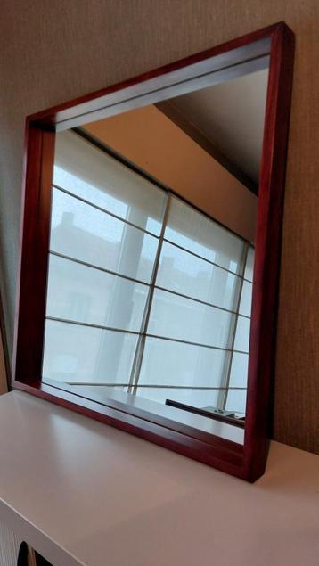 Vierkante spiegel 80 op 80 in kerselaar beschikbaar voor biedingen