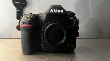 Nikon D850 + accesoires beschikbaar voor biedingen
