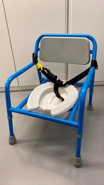 Kindertoilet met riem en in hoogte verstelbaar beschikbaar voor biedingen