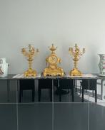 Bronzen klok verguld 19e eeuw, Ophalen