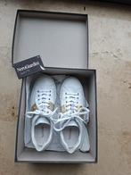 Damesschoenen, maat 38, nieuw, in originele doos, Wit, Nieuw, Ophalen of Verzenden, Sneakers