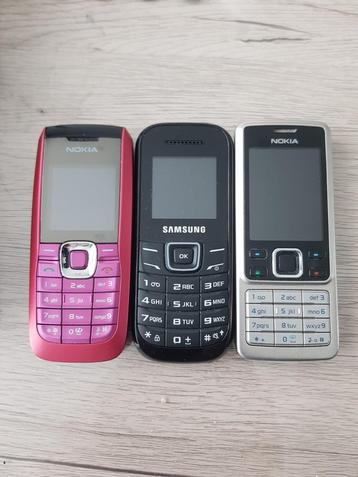 Drie gsm's in goed staat 