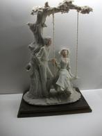 Statue de A. Belcari : scène romantique, Enlèvement ou Envoi