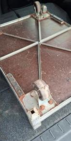 Verhuisplateau Hondje Dolly, Enlèvement