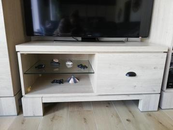 Meuble tv effet bois