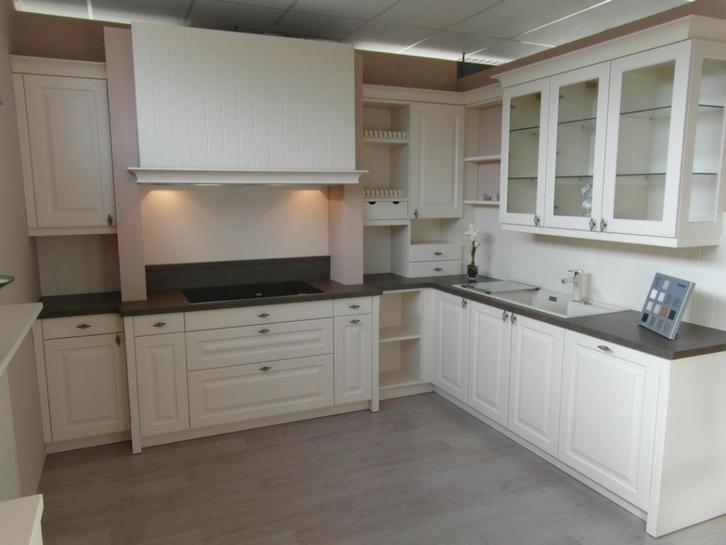 TOONZAALKEUKEN MDF GELAKT MAGNOLIA MET TOESTELLEN, Huis en Inrichting, Keuken | Complete keukens, Nieuw, Overige typen, Crème